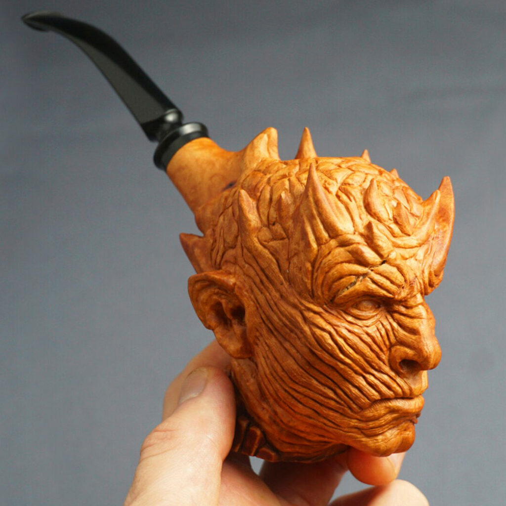 Night King Smoking Pipe