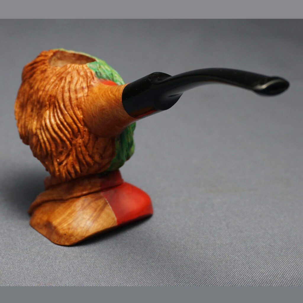 Joaquin Phoenix Joker Pipe