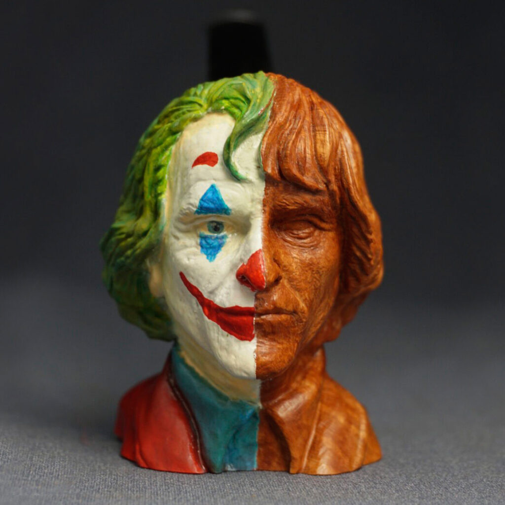 Joaquin Phoenix Joker Pipe