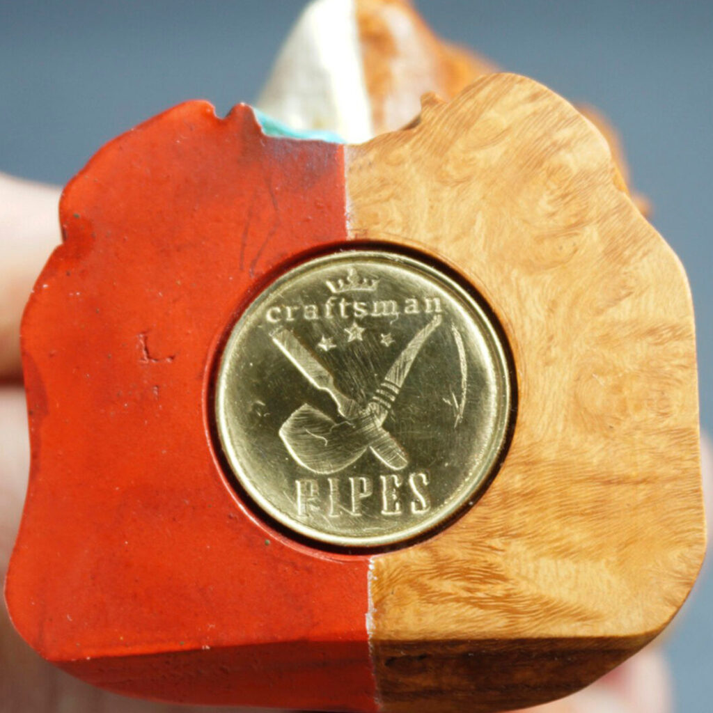 Joaquin Phoenix Joker Pipe