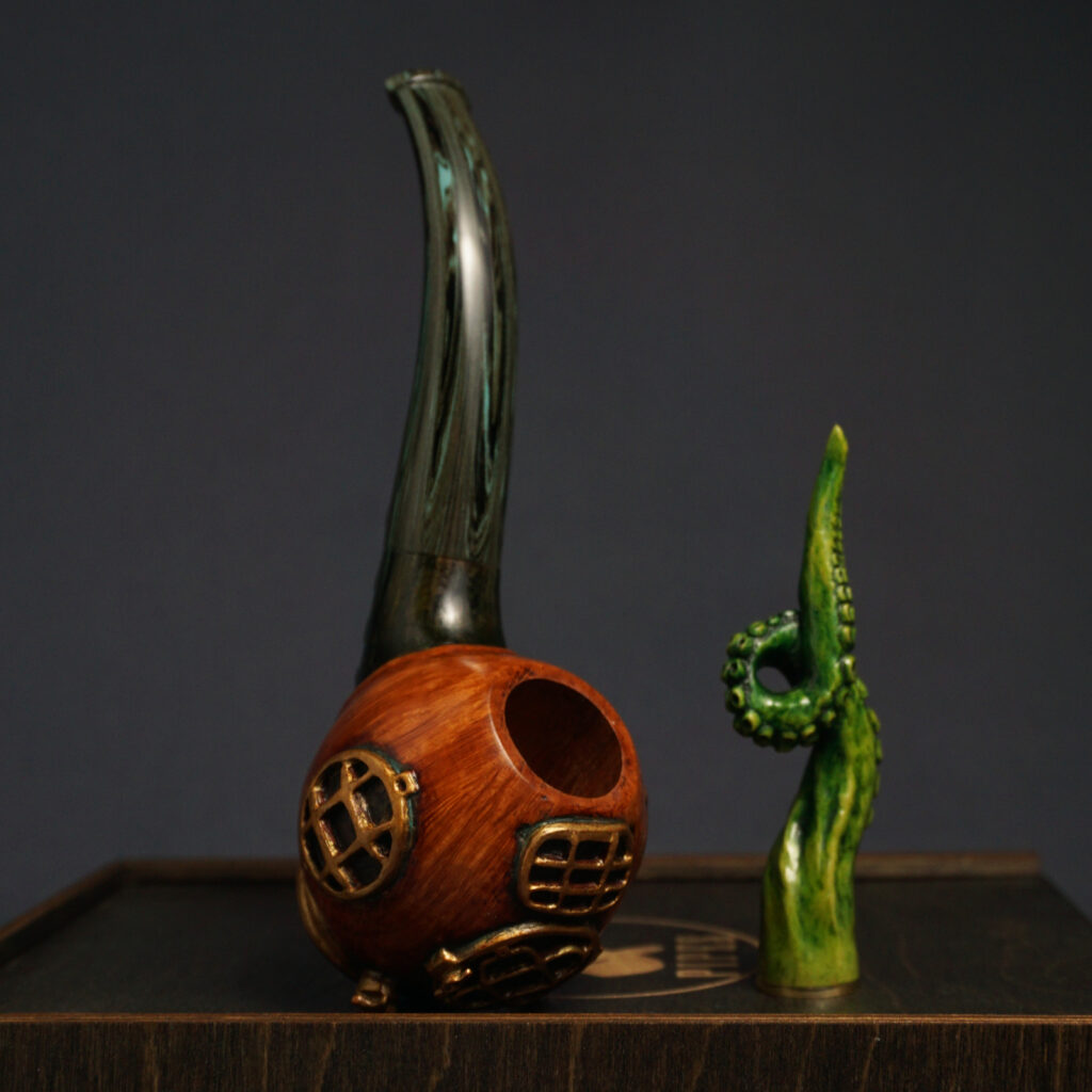Diving Helmet Smoking Pipe