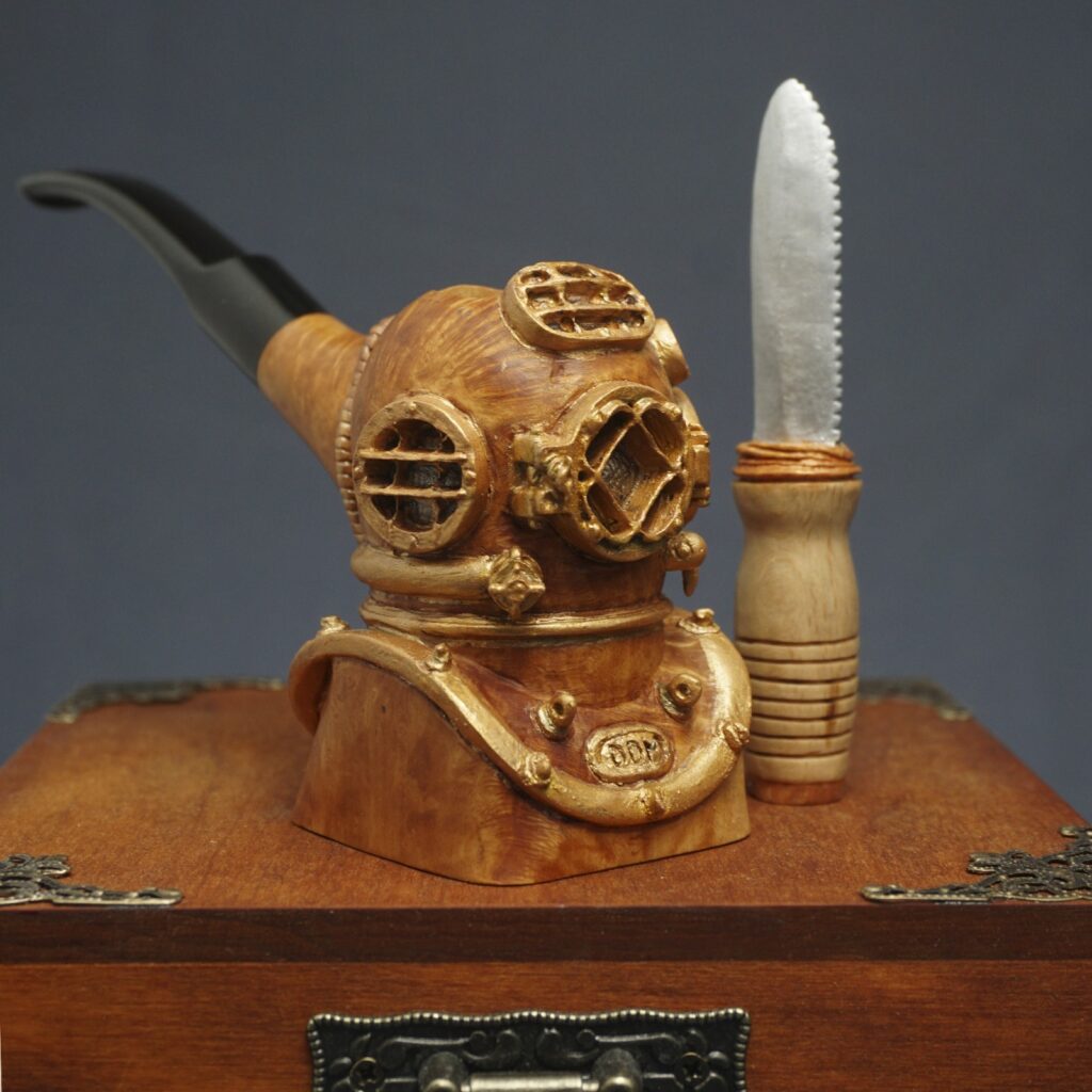 Diving Helmet Smoking Pipe