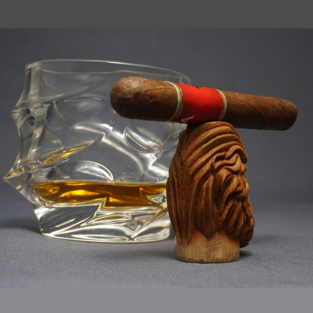 Squatch Cigar Stand