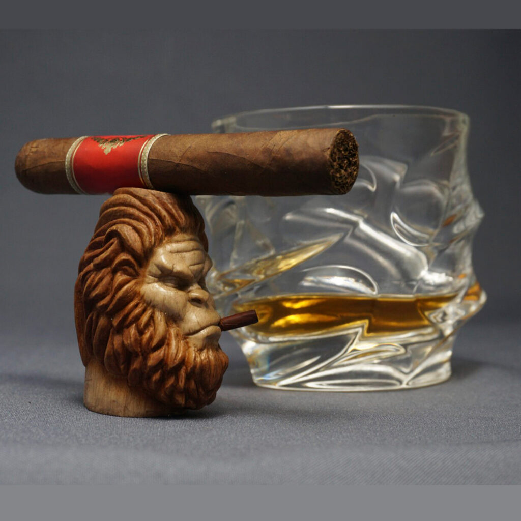 Squatch Cigar Stand