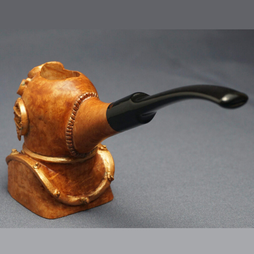 Diving Helmet Smoking Pipe