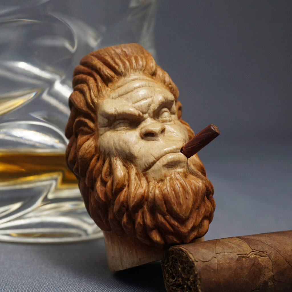 Squatch Cigar Stand