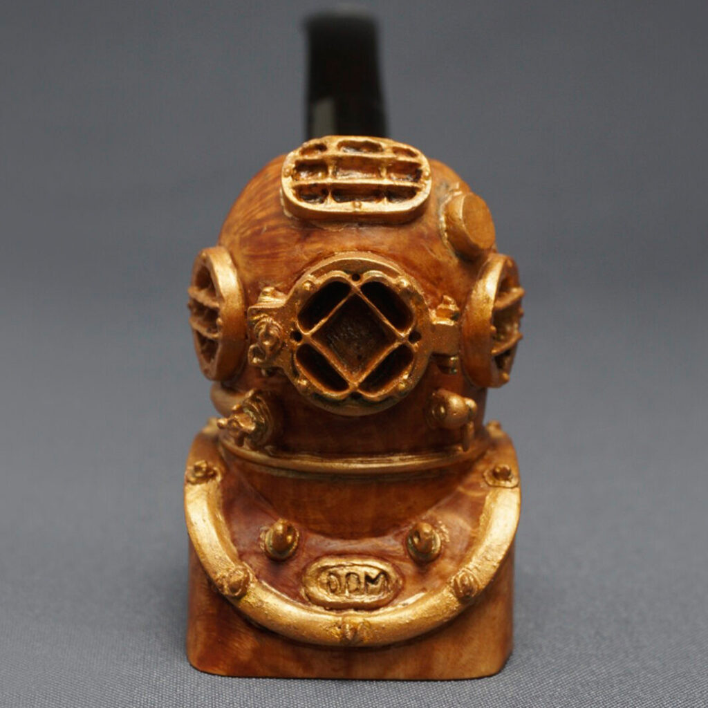 Diving Helmet Smoking Pipe