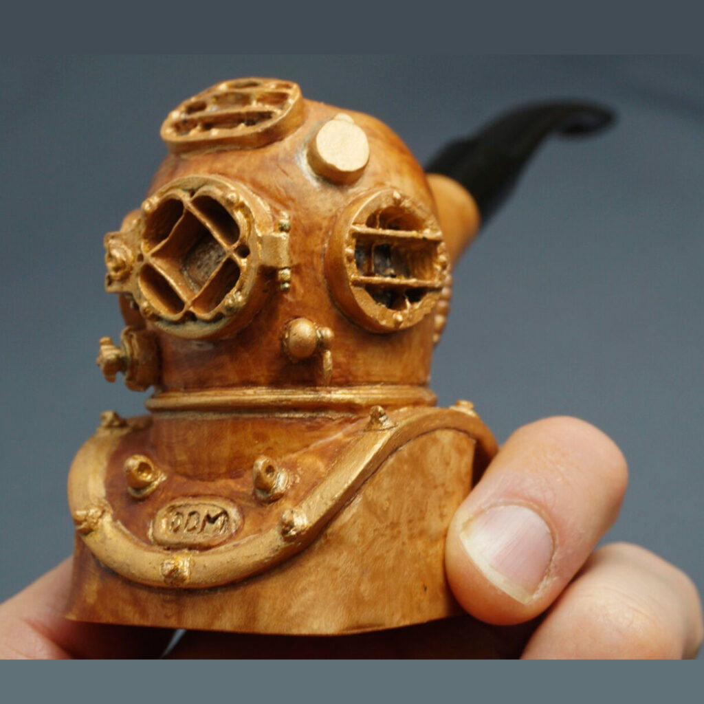 Diving Helmet Smoking Pipe