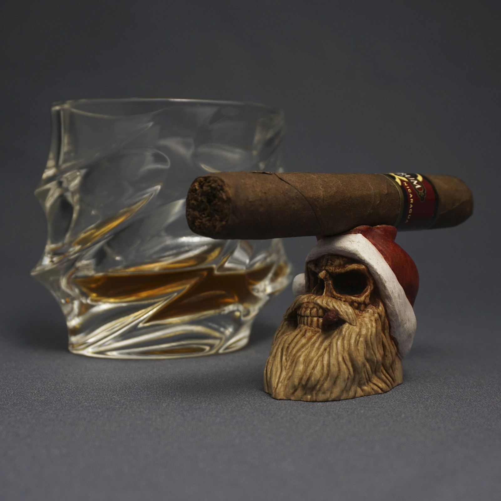 Santa Skull Cigar Holder