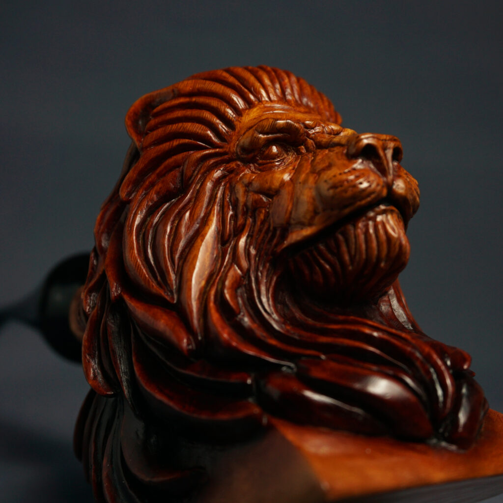Lion smoking pipe