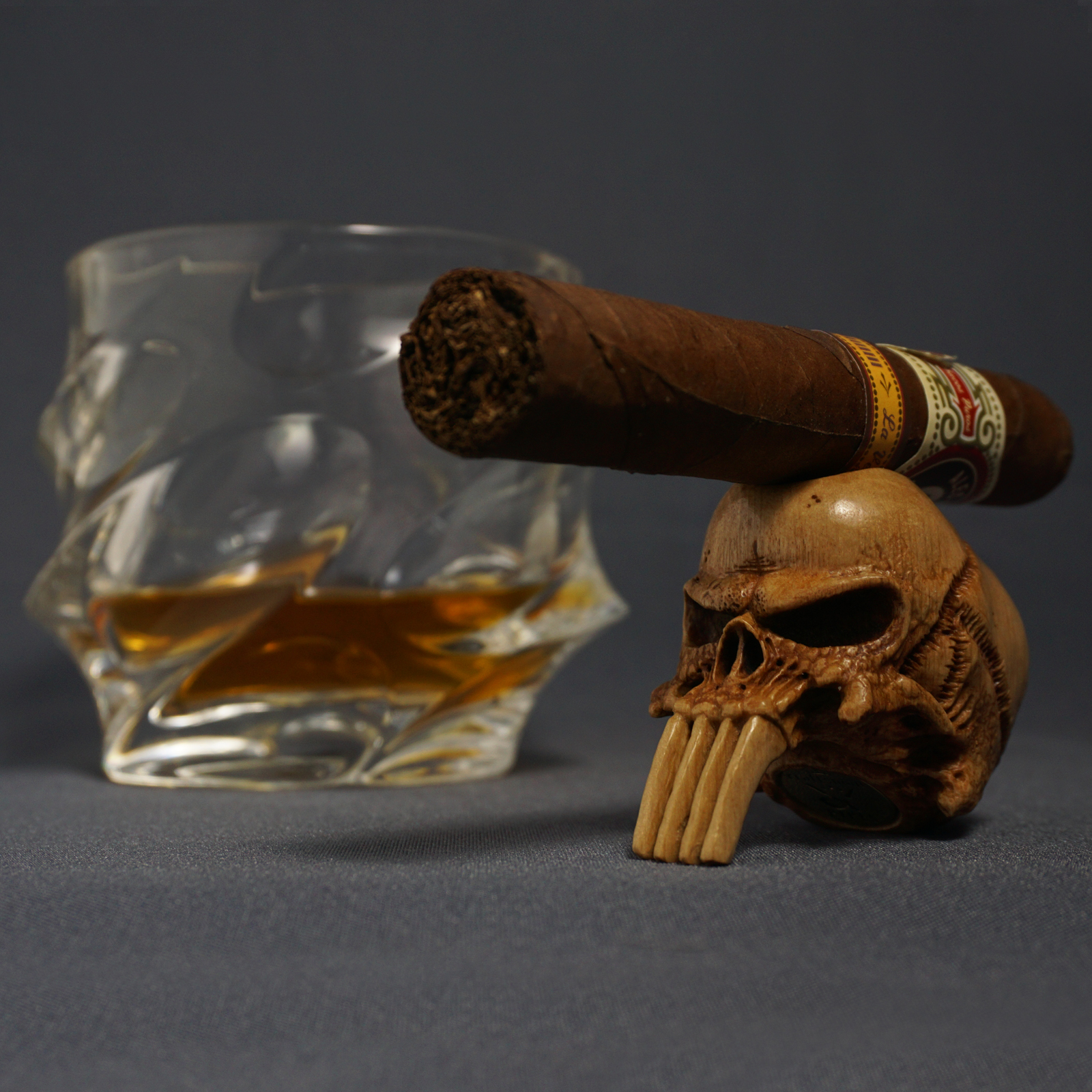Punisher Skull Cigar Rest