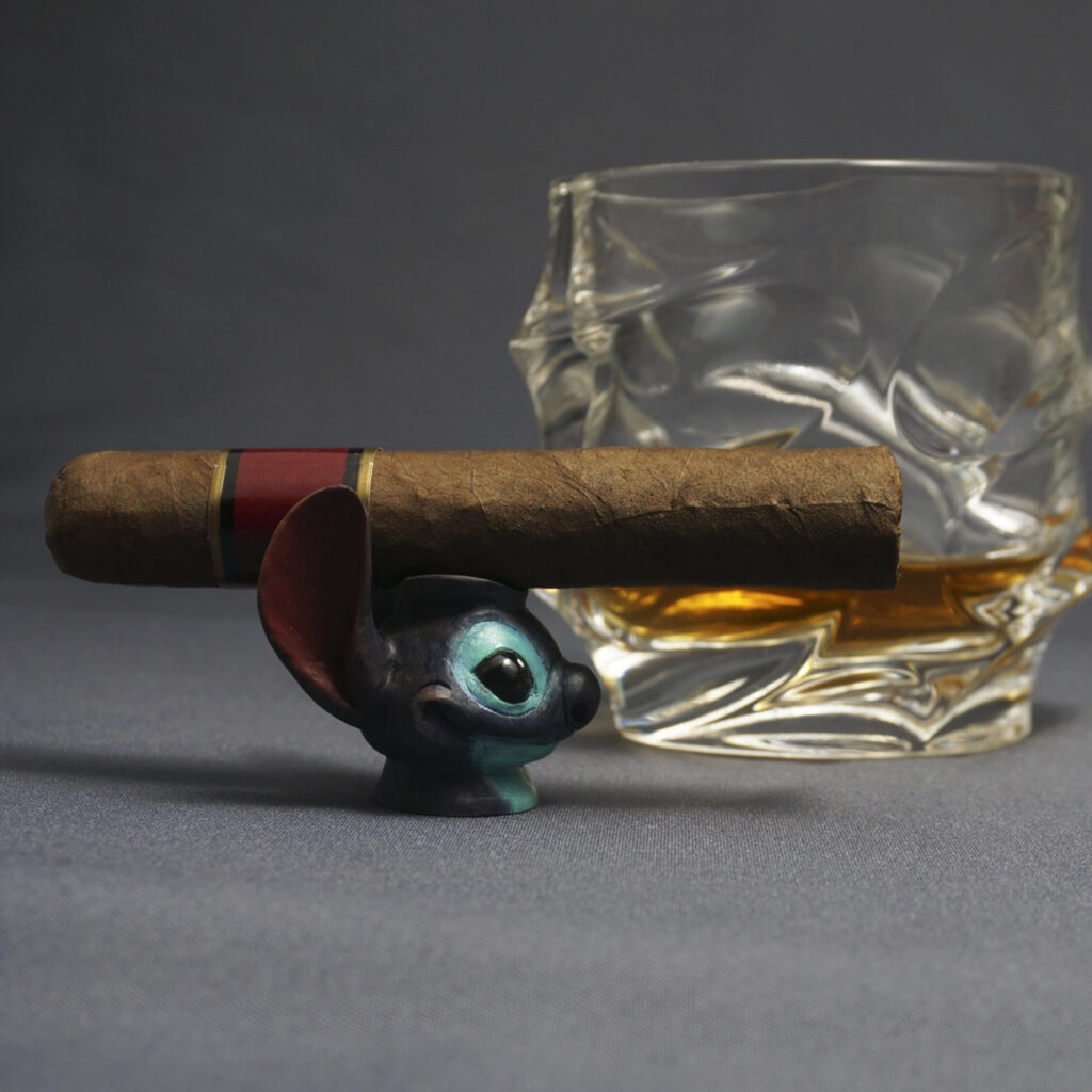 Stitch cigar stand