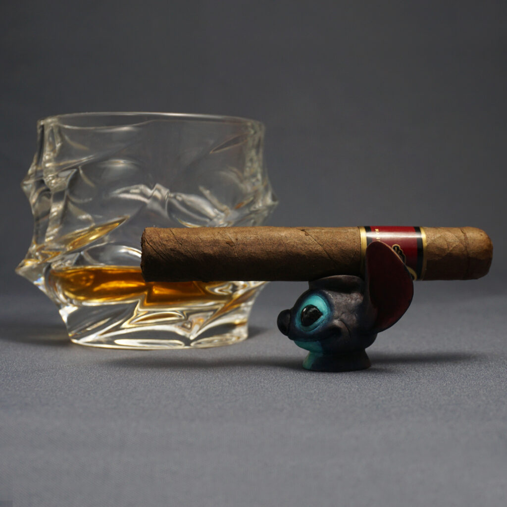Stitch cigar stand