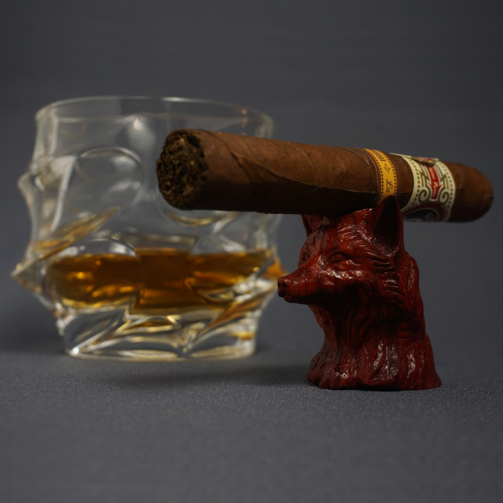 Fox cigar stand