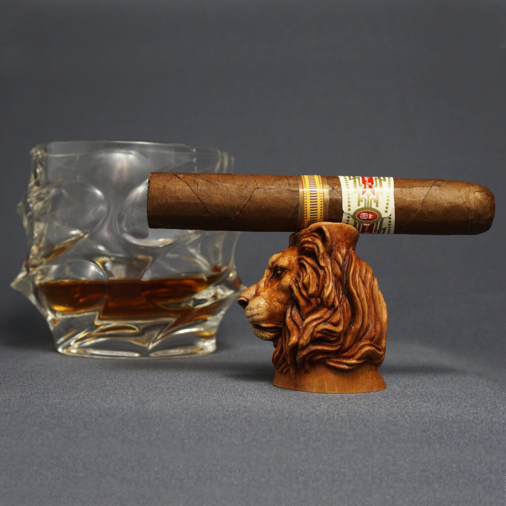 Lion cigar stand