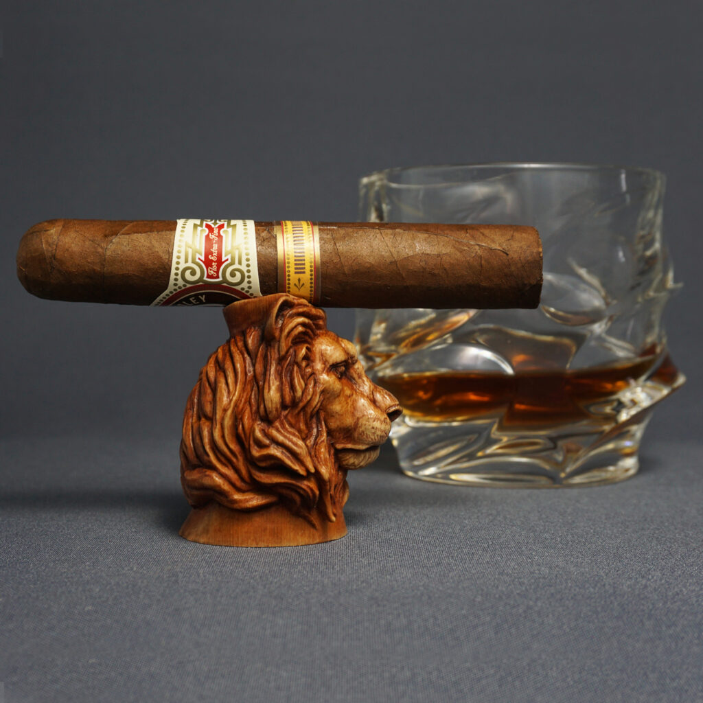 Lion cigar stand