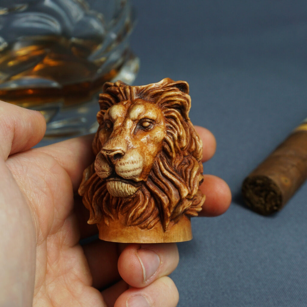 Lion cigar stand