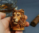 Lion cigar stand