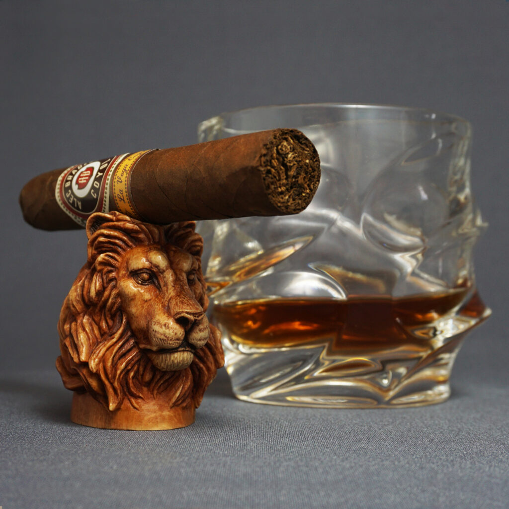 Lion cigar stand