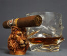 Lion cigar stand
