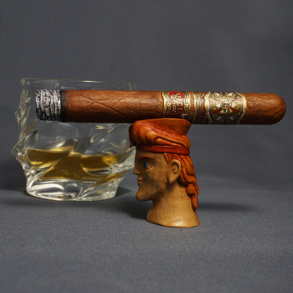 Hercules cigar stand