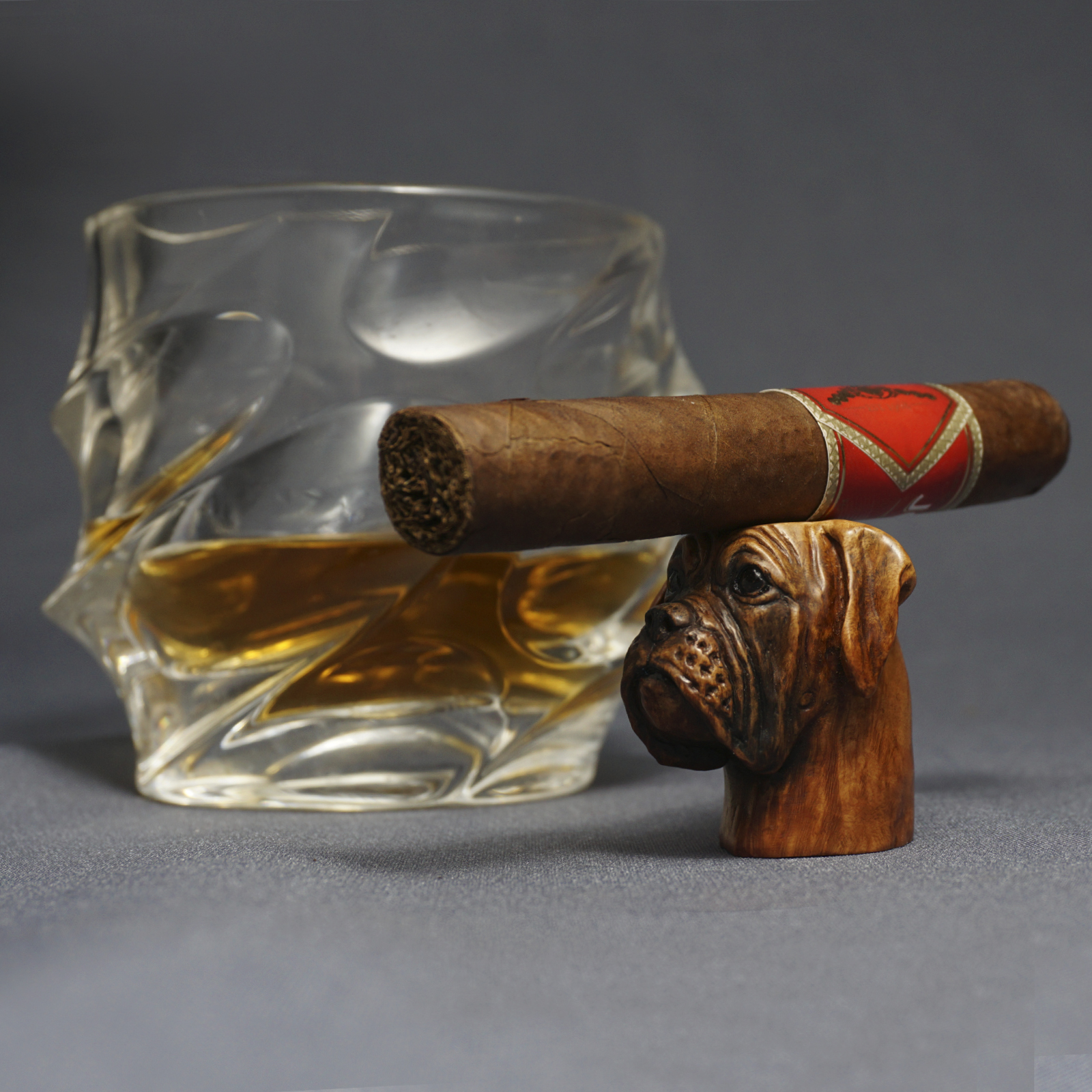 Boxer cigar holder