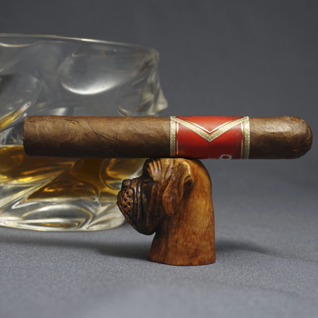 Boxer cigar holder