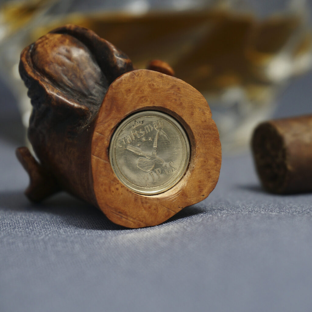 Boxer cigar holder