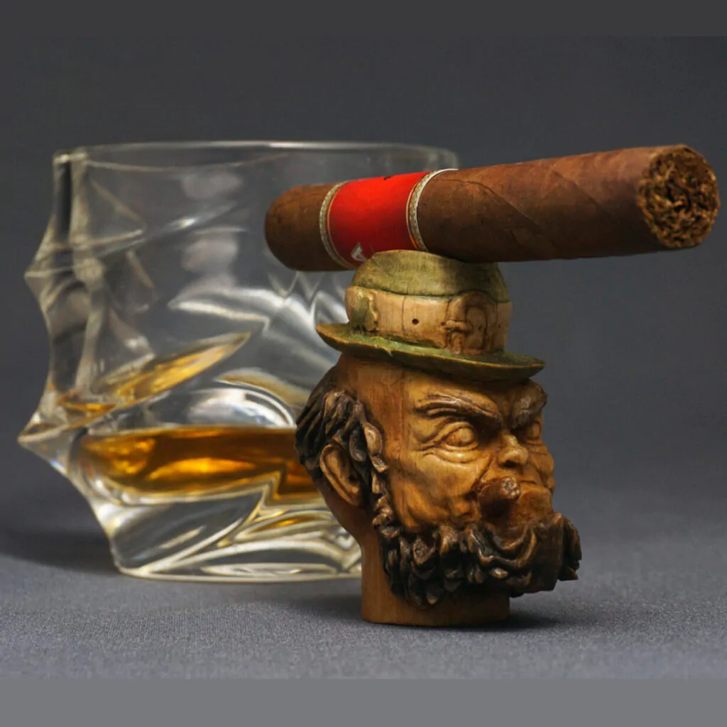 Leprechaun Cigar Stand