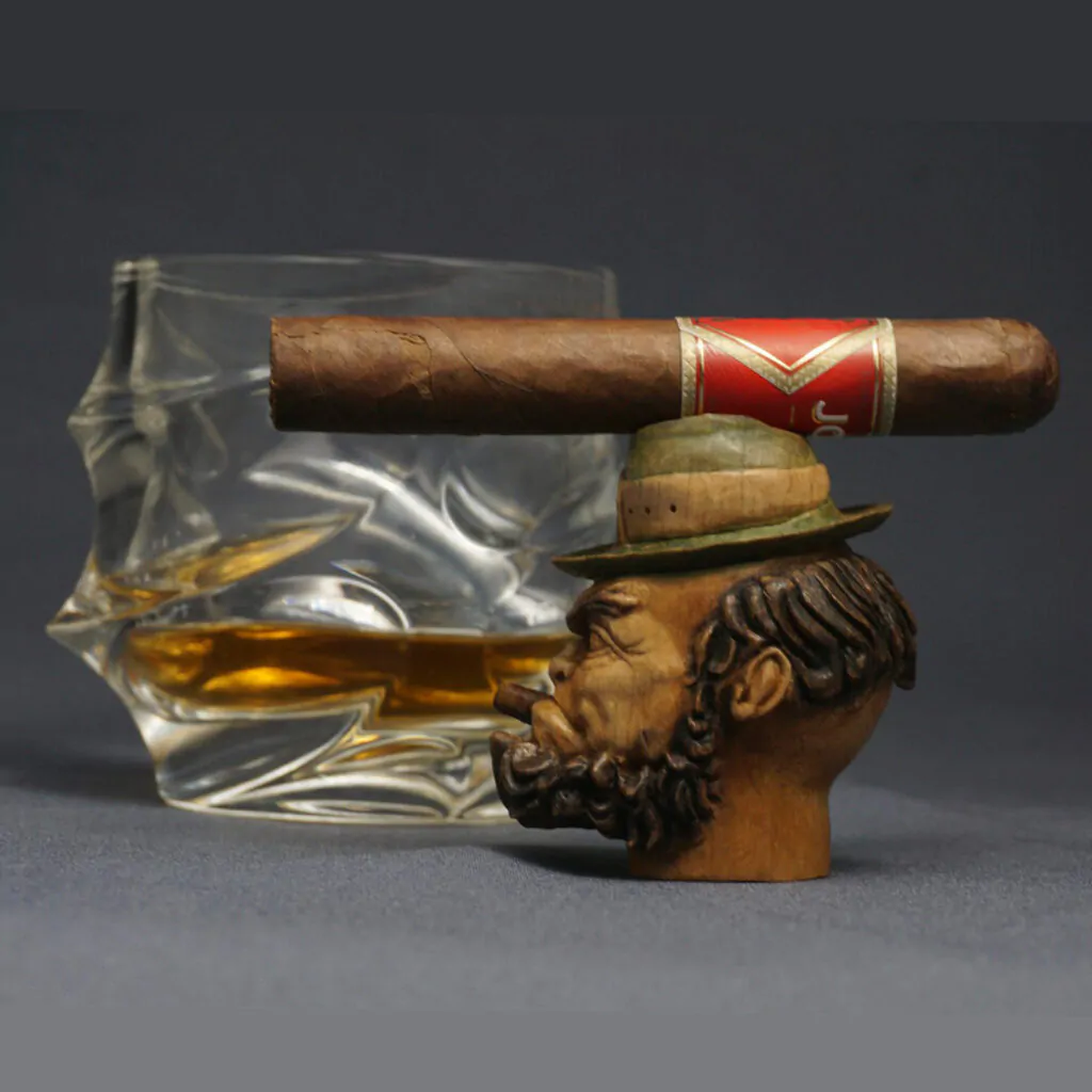 Leprechaun Cigar Stand