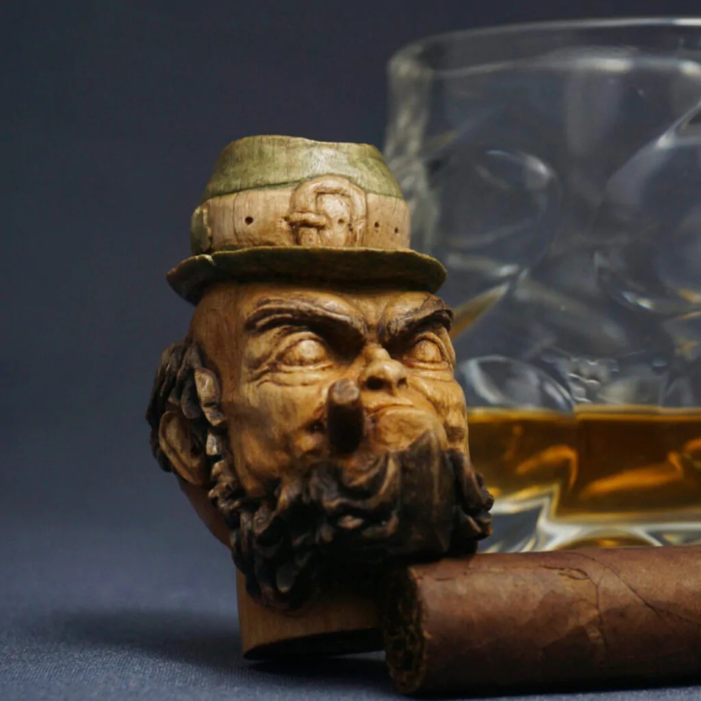 Leprechaun Cigar Stand