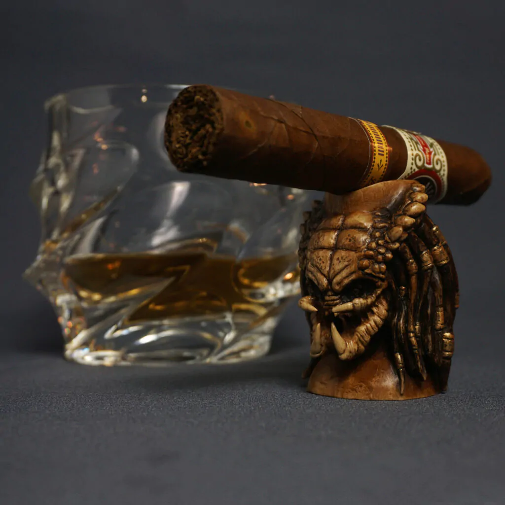 Predator Cigar Stand
