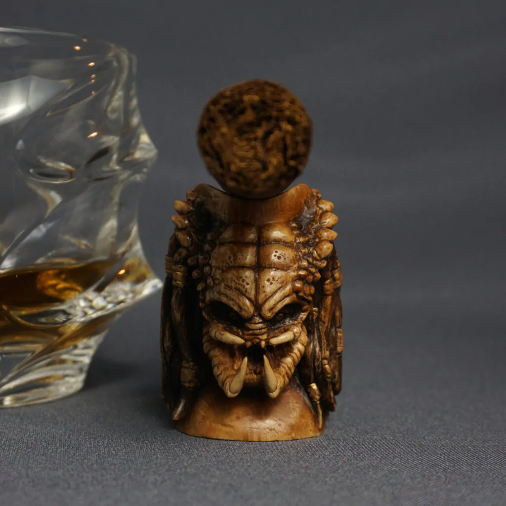Predator Cigar Stand