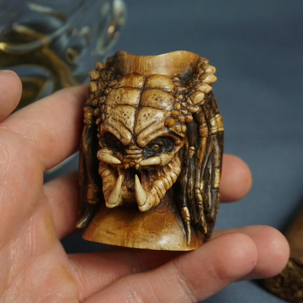 Predator Cigar Stand
