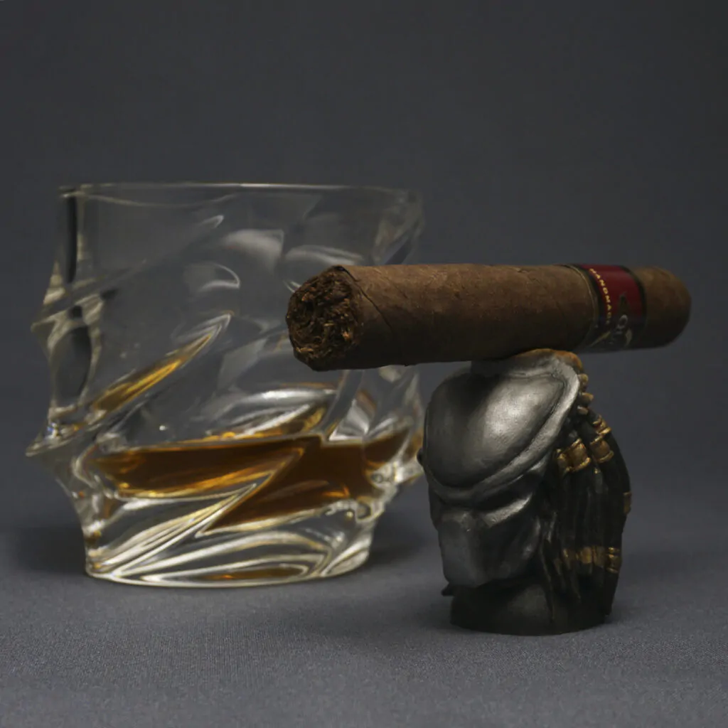 Predator Cigar Stand