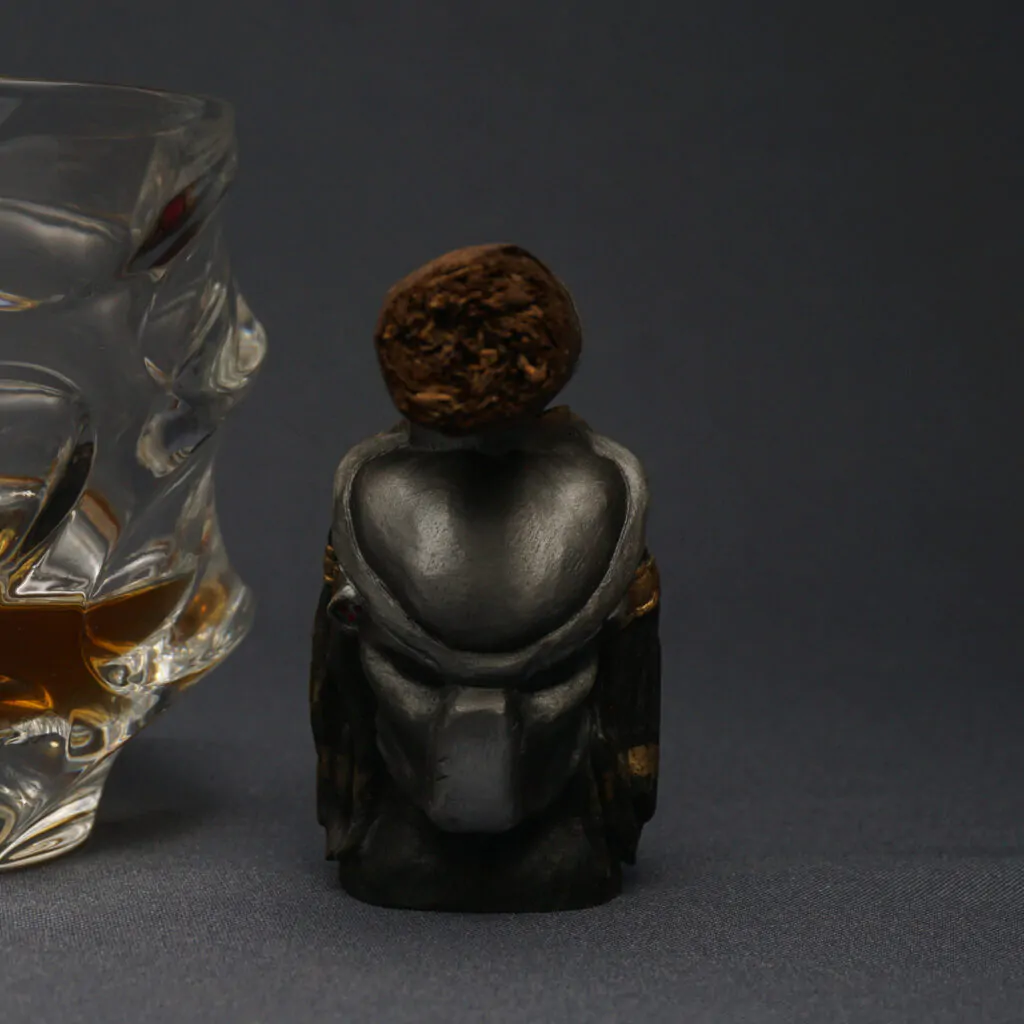 Predator Cigar Stand