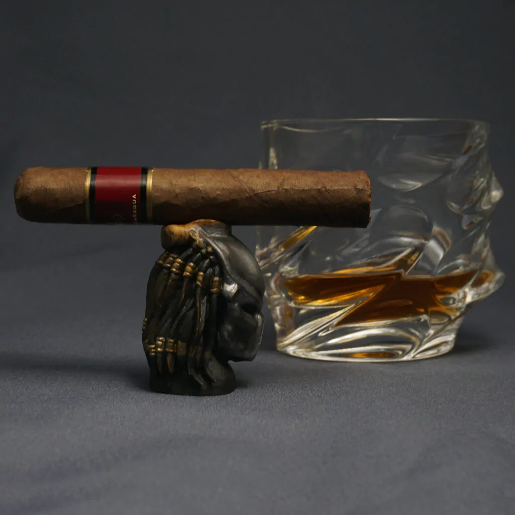 Predator Cigar Stand