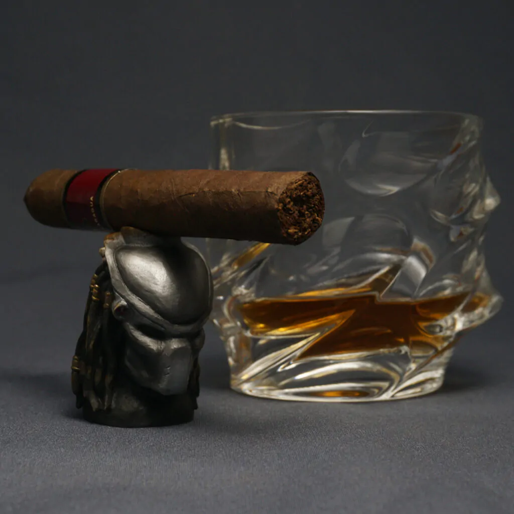 Predator Cigar Stand