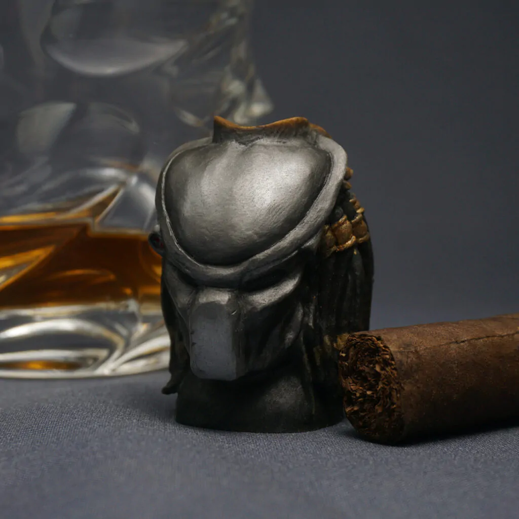 Predator Cigar Stand