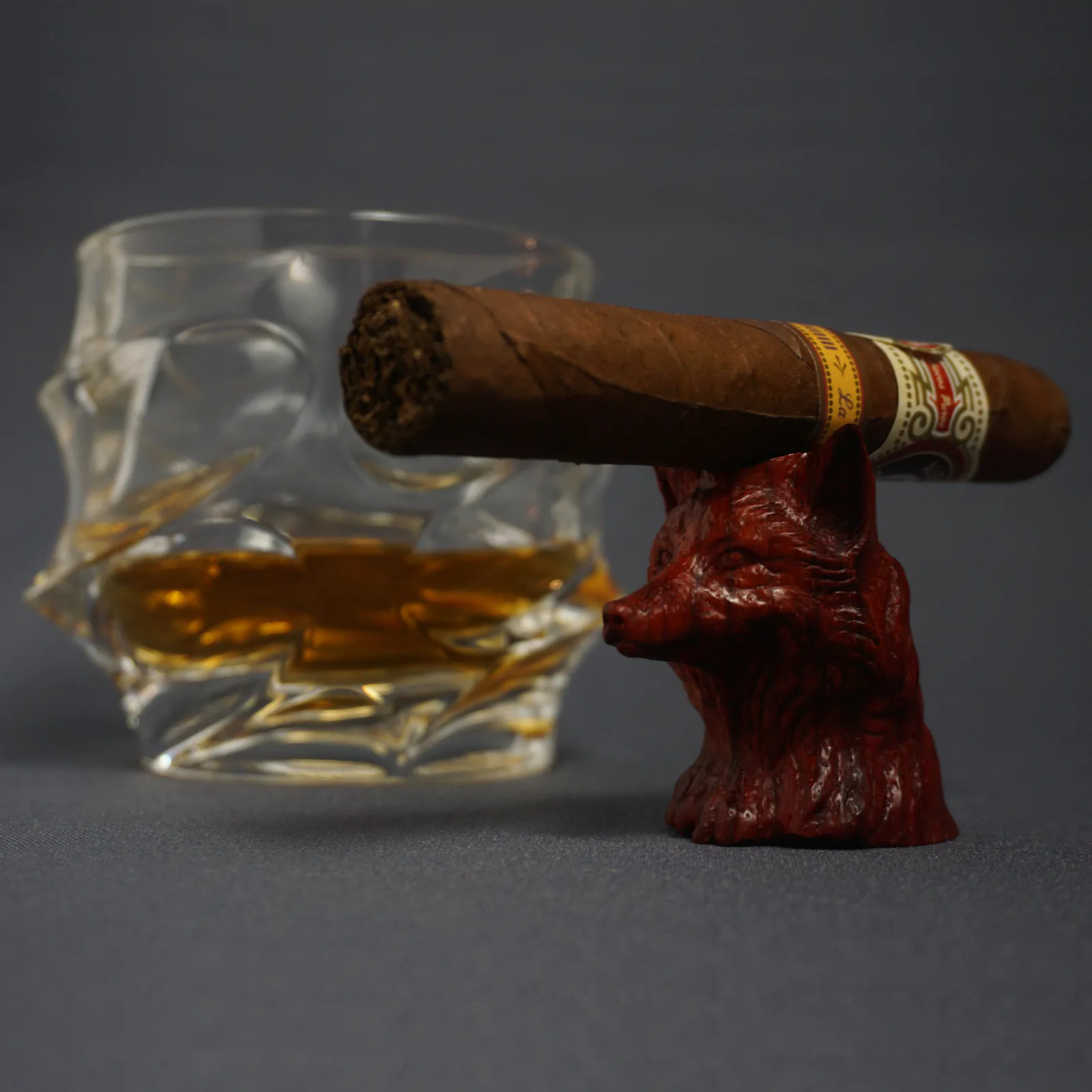 Fox cigar stand