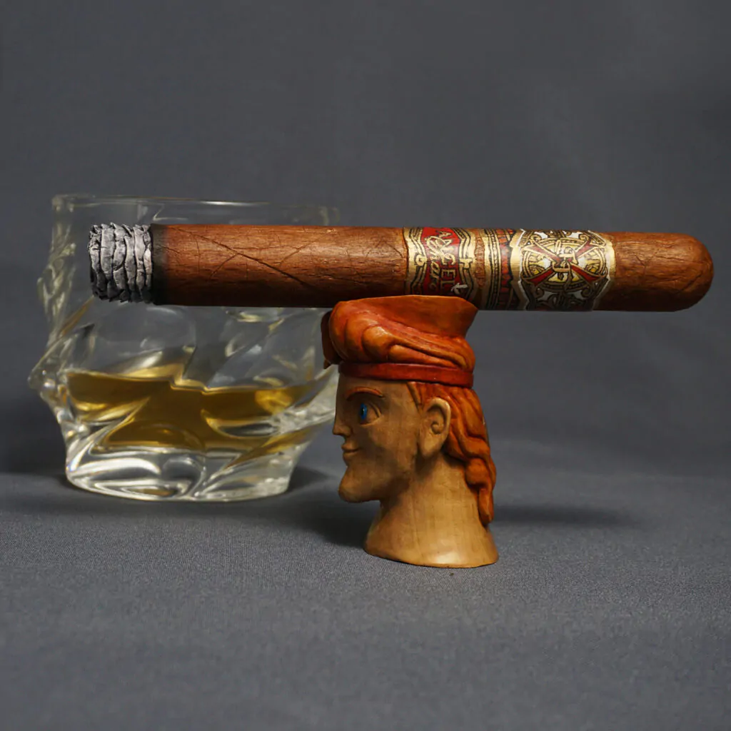 Hercules cigar stand